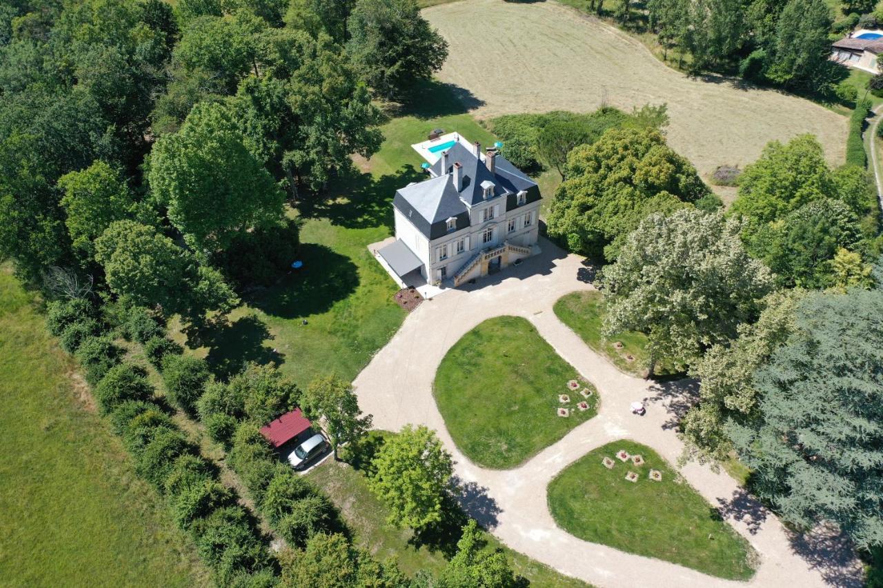 Manoir Le Coutureau Maisons D'Hotes Rouffignac-de-Sigoules Exteriér fotografie